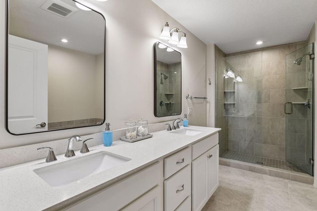 139 Maple Terrace, Waconia, MN 55387