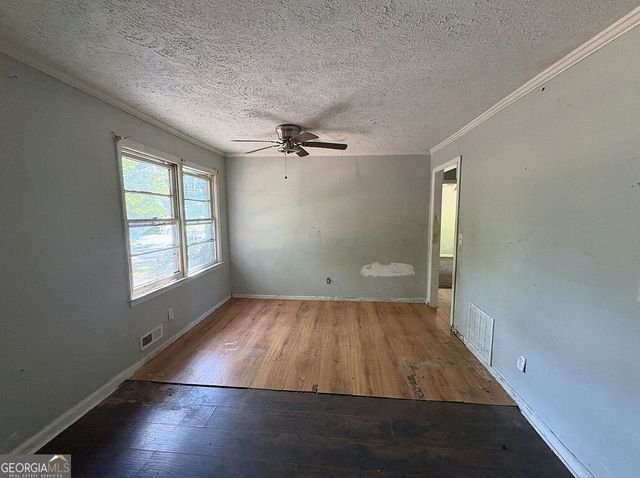 7126 Pineview Drive, Covington, GA 30014