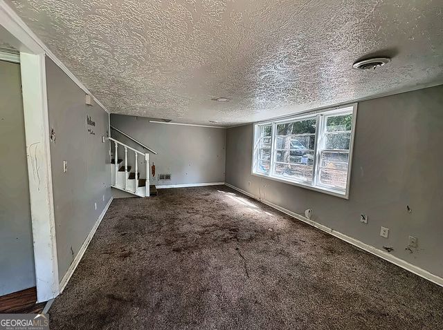 7126 Pineview Drive, Covington, GA 30014
