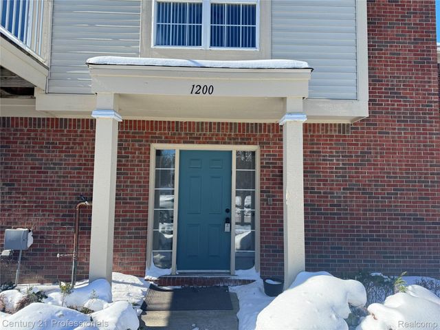 1200 SARATOGA Boulevard, Commerce Charter Township, MI 48390