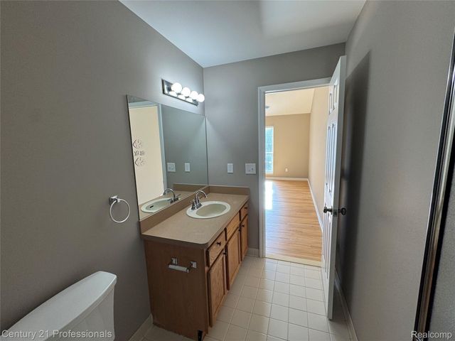 1200 SARATOGA Boulevard, Commerce Charter Township, MI 48390