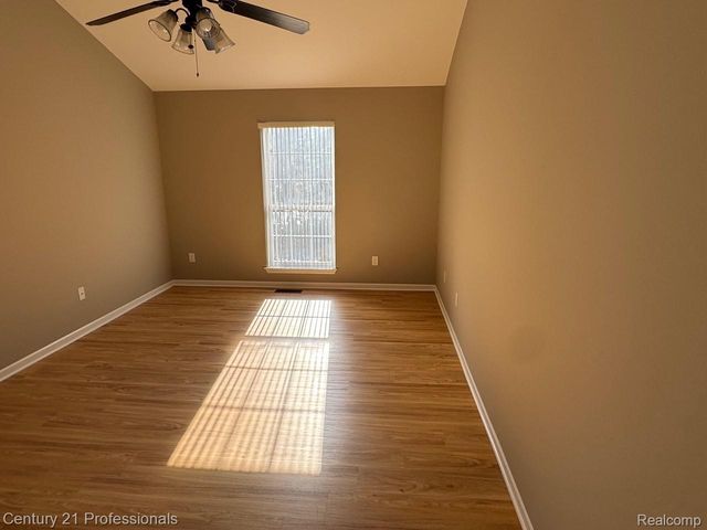 1200 SARATOGA Boulevard, Commerce Charter Township, MI 48390