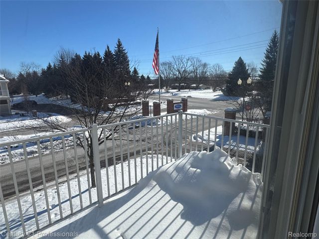 1200 SARATOGA Boulevard, Commerce Charter Township, MI 48390