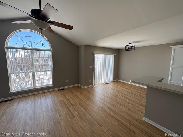 1200 SARATOGA Boulevard, Commerce Charter Township, MI 48390