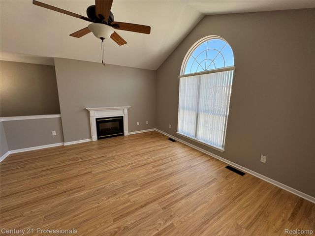 1200 SARATOGA Boulevard, Commerce Charter Township, MI 48390