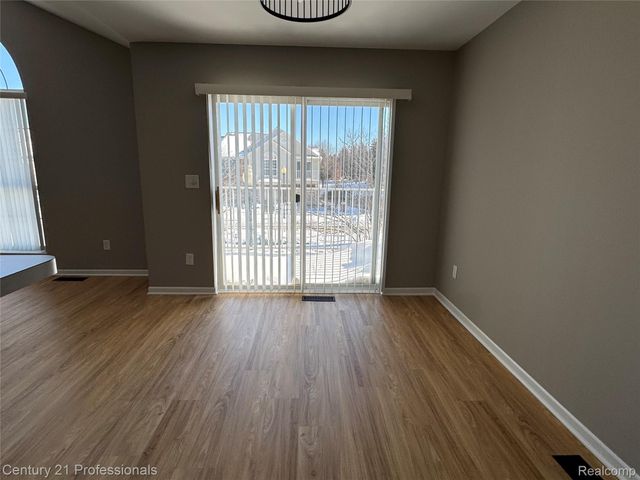 1200 SARATOGA Boulevard, Commerce Charter Township, MI 48390