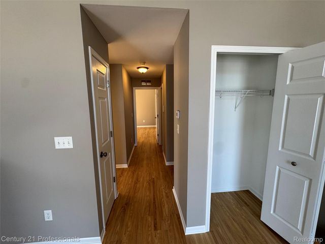 1200 SARATOGA Boulevard, Commerce Charter Township, MI 48390