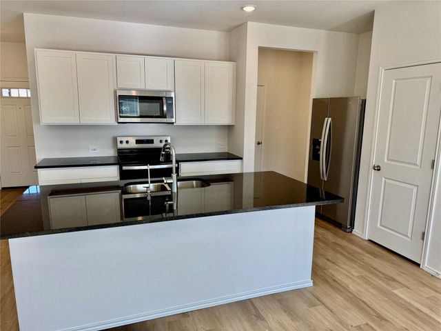 164 Cinnabar LN 4, Kyle, TX 78640