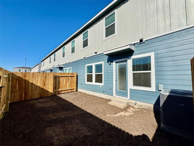 164 Cinnabar LN 4, Kyle, TX 78640