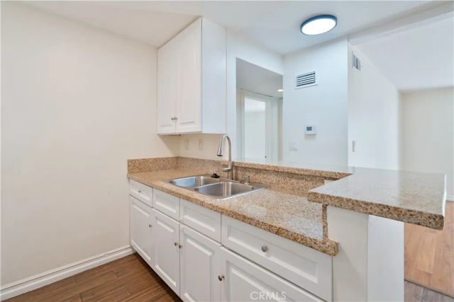 21800 Schoenborn 126, Los Angeles, CA 91304