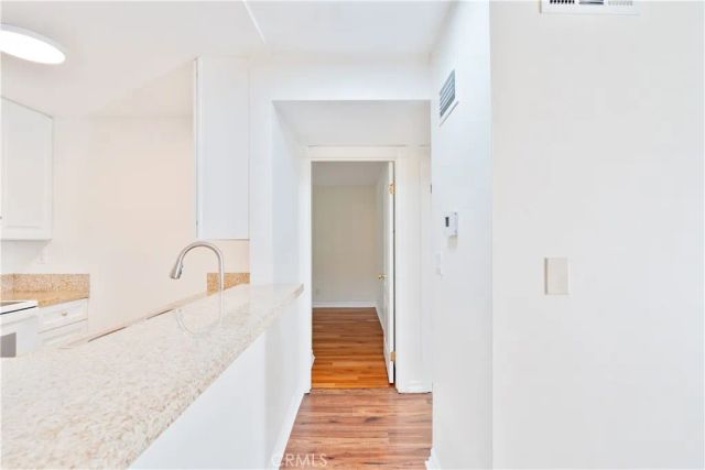 21800 Schoenborn 126, Los Angeles, CA 91304