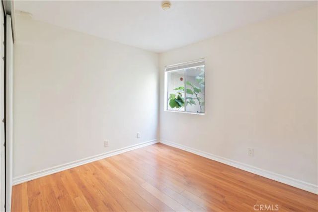 21800 Schoenborn 126, Los Angeles, CA 91304