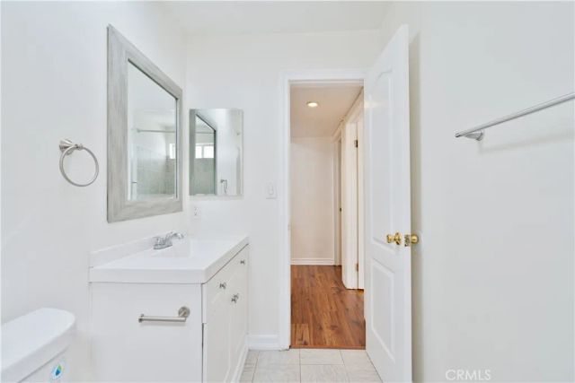 21800 Schoenborn 126, Los Angeles, CA 91304