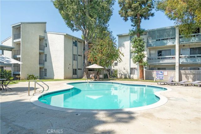 21800 Schoenborn 126, Los Angeles, CA 91304