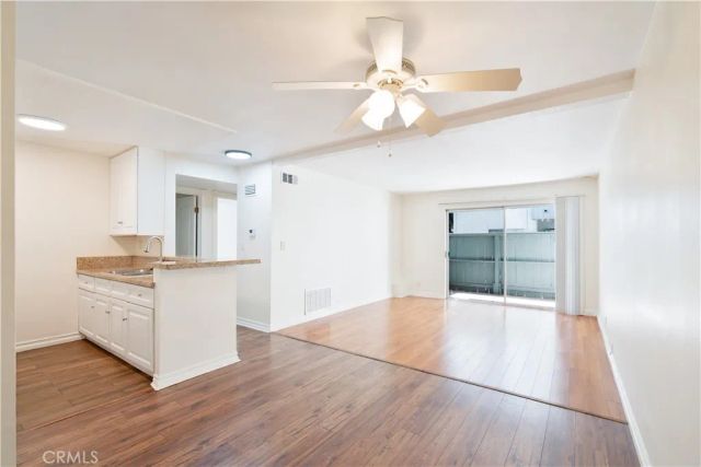 21800 Schoenborn 126, Los Angeles, CA 91304