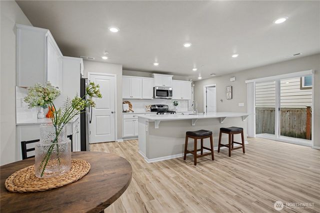 3340 Hoffman Hill Blvd, Dupont, WA 98327