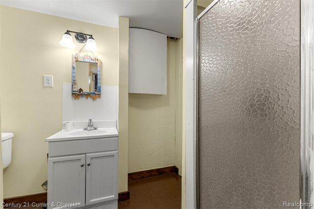 26657 W Chicago, Redford, MI 48239