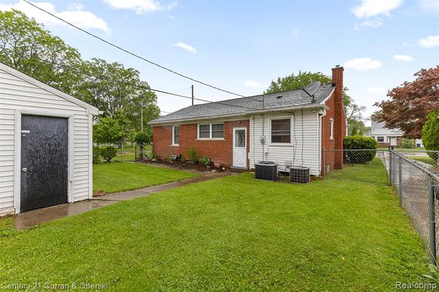 26657 W Chicago, Redford, MI 48239