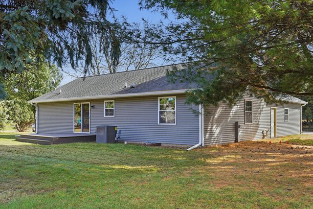 844 Hann Avenue, Dixon, IL 61021