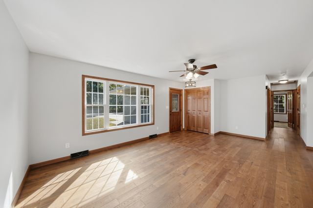 844 Hann Avenue, Dixon, IL 61021