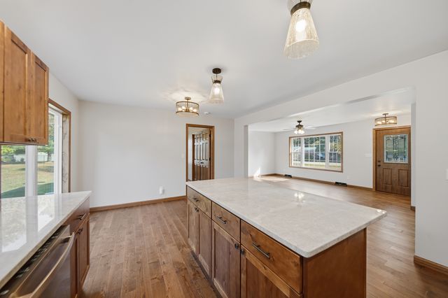 844 Hann Avenue, Dixon, IL 61021