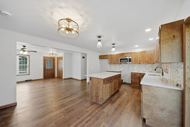 844 Hann Avenue, Dixon, IL 61021