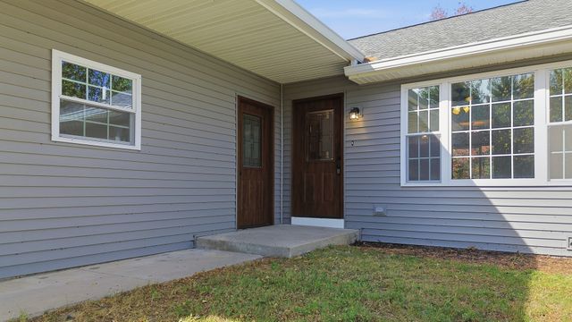 844 Hann Avenue, Dixon, IL 61021