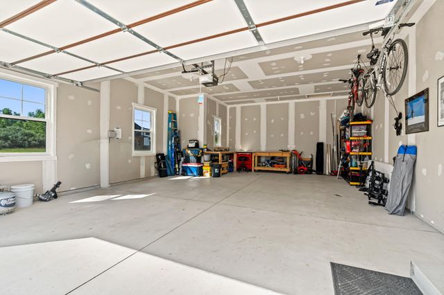 6691 Yamoto Way, Fennville, MI 49408