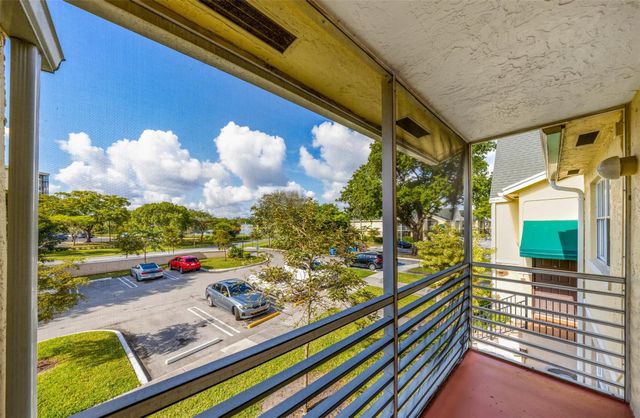 2809 N Course Drive 205, Pompano Beach, FL 33069