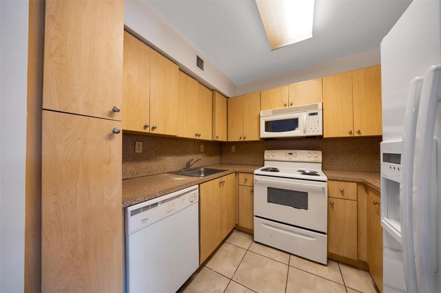 2809 N Course Drive 205, Pompano Beach, FL 33069