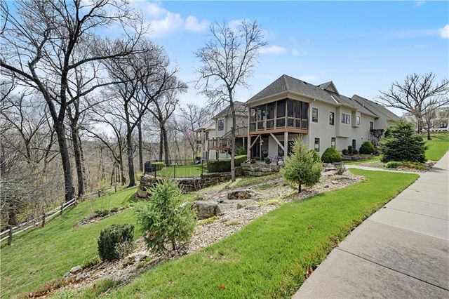 16661 S Country Club Drive, Loch Lloyd, MO 64012