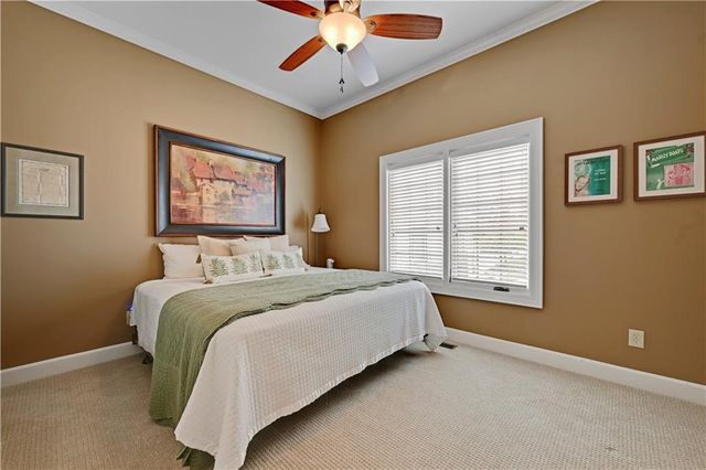 16661 S Country Club Drive, Loch Lloyd, MO 64012