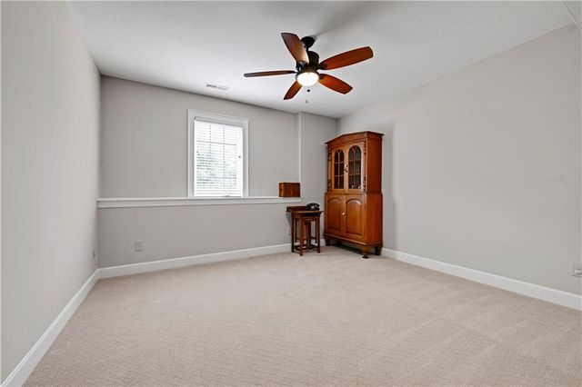16661 S Country Club Drive, Loch Lloyd, MO 64012