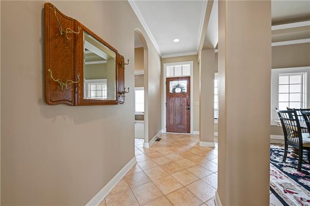 16661 S Country Club Drive, Loch Lloyd, MO 64012