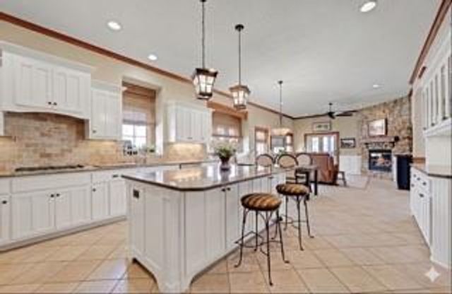 16661 S Country Club Drive, Loch Lloyd, MO 64012