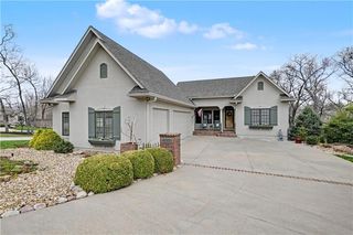 16661 S Country Club Drive, Loch Lloyd, MO 64012
