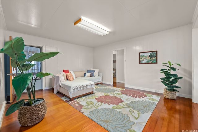 1029 Mamalu Place, Honolulu, HI 96817