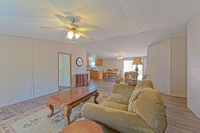 22072 Melissa Lane, Harrah, OK 73045