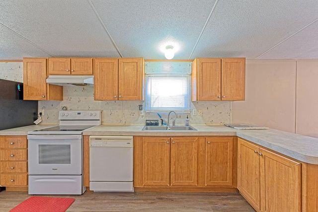 22072 Melissa Lane, Harrah, OK 73045