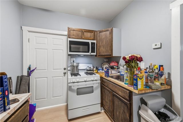 328 Ferry Avenue, Niagara Falls, NY 14301