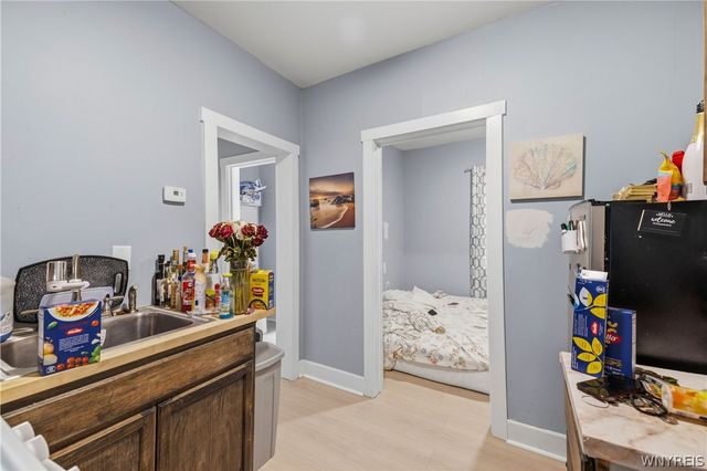328 Ferry Avenue, Niagara Falls, NY 14301