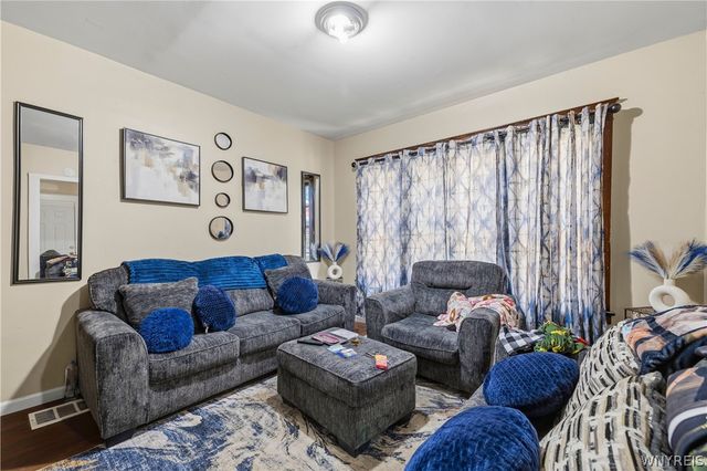 328 Ferry Avenue, Niagara Falls, NY 14301