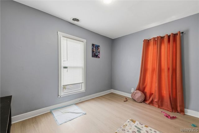 328 Ferry Avenue, Niagara Falls, NY 14301