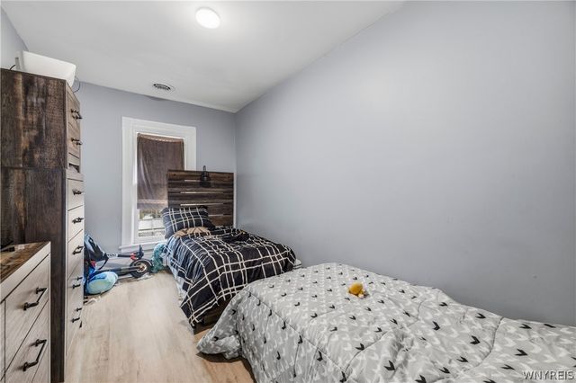 328 Ferry Avenue, Niagara Falls, NY 14301