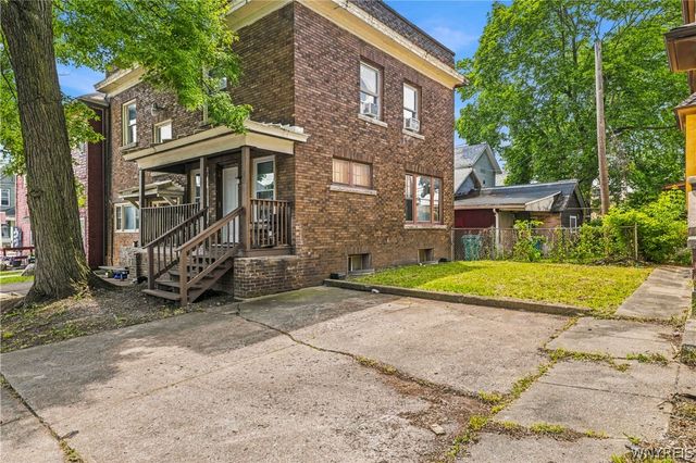 328 Ferry Avenue, Niagara Falls, NY 14301