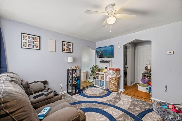 328 Ferry Avenue, Niagara Falls, NY 14301