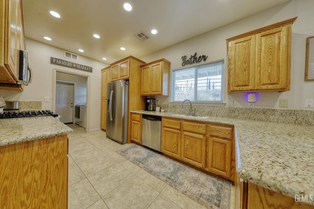 20674 Pinon Canyon Drive, Tehachapi, CA 93561