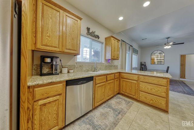 20674 Pinon Canyon Drive, Tehachapi, CA 93561