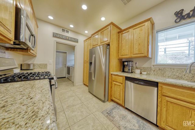 20674 Pinon Canyon Drive, Tehachapi, CA 93561