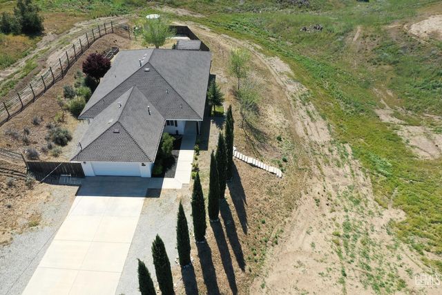20674 Pinon Canyon Drive, Tehachapi, CA 93561